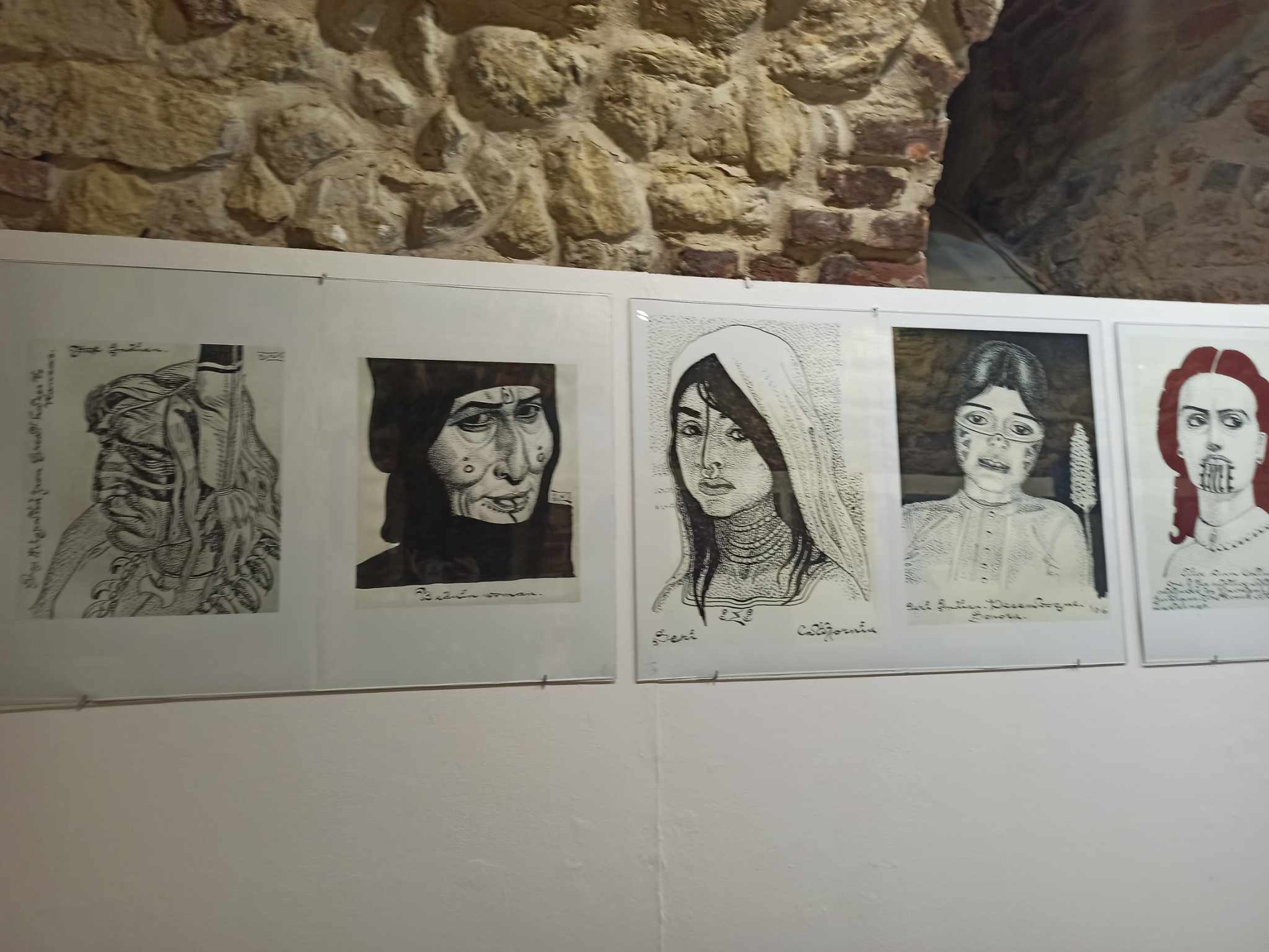 Zachwyt Tatuażem: Niezapomniana Wizyta w Galerii BWA „u Jaksy” w Miechowie