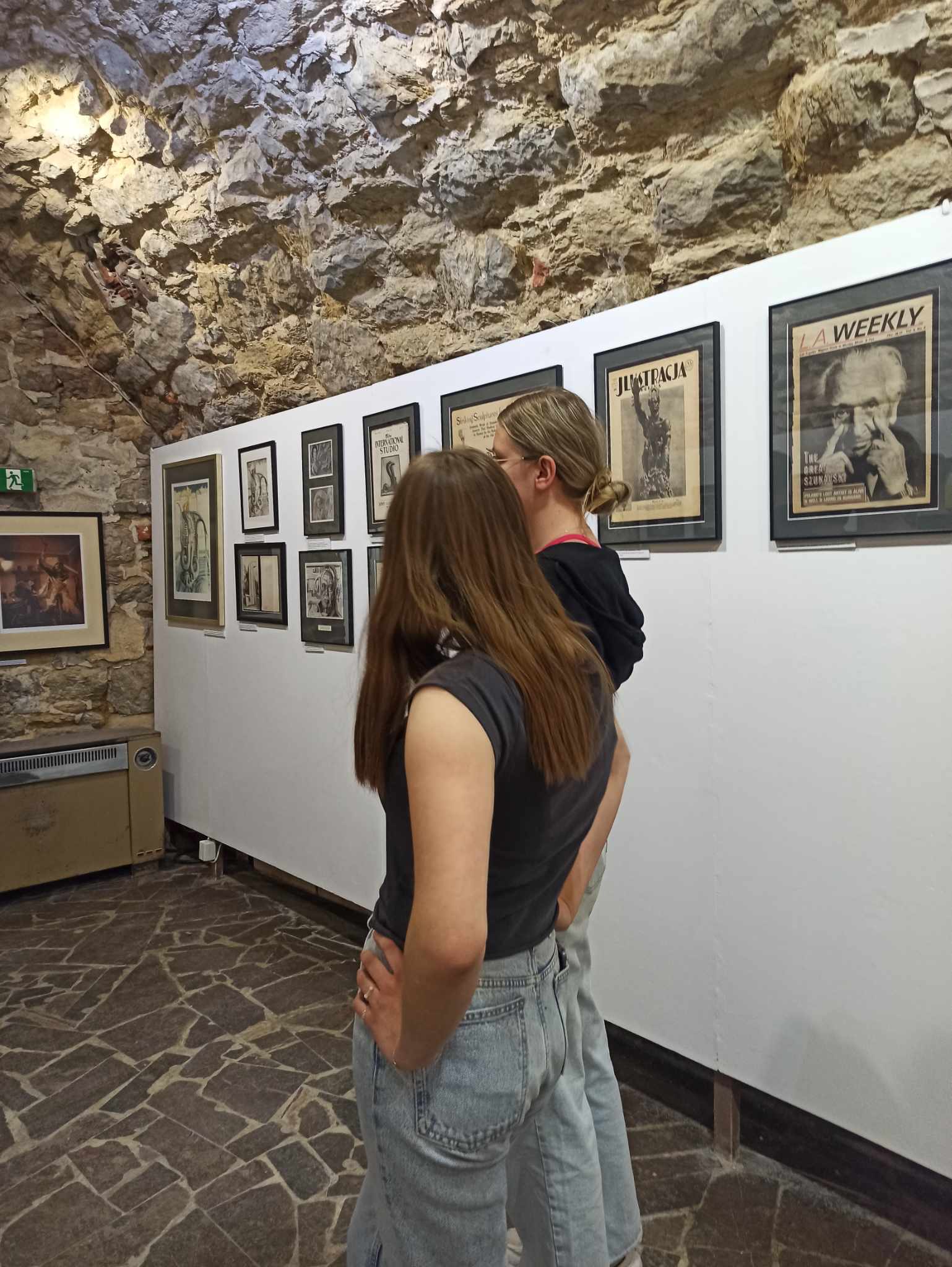 Zachwyt Tatuażem: Niezapomniana Wizyta w Galerii BWA „u Jaksy” w Miechowie