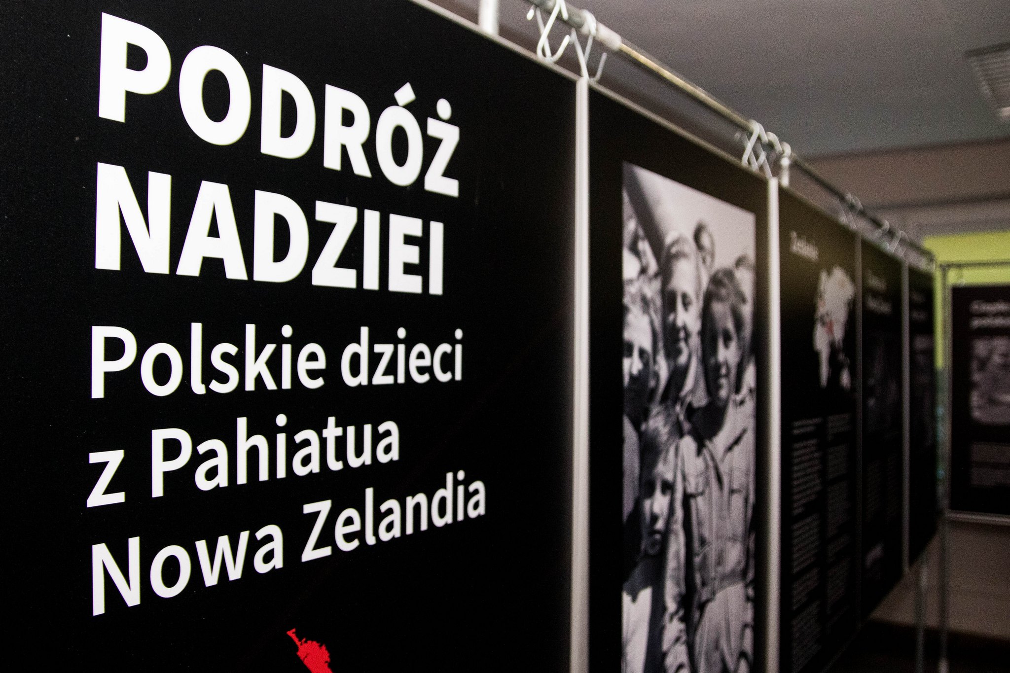 „Podróż nadziei" – wystawa patriotyczna zorganizowana w naszej Bursie