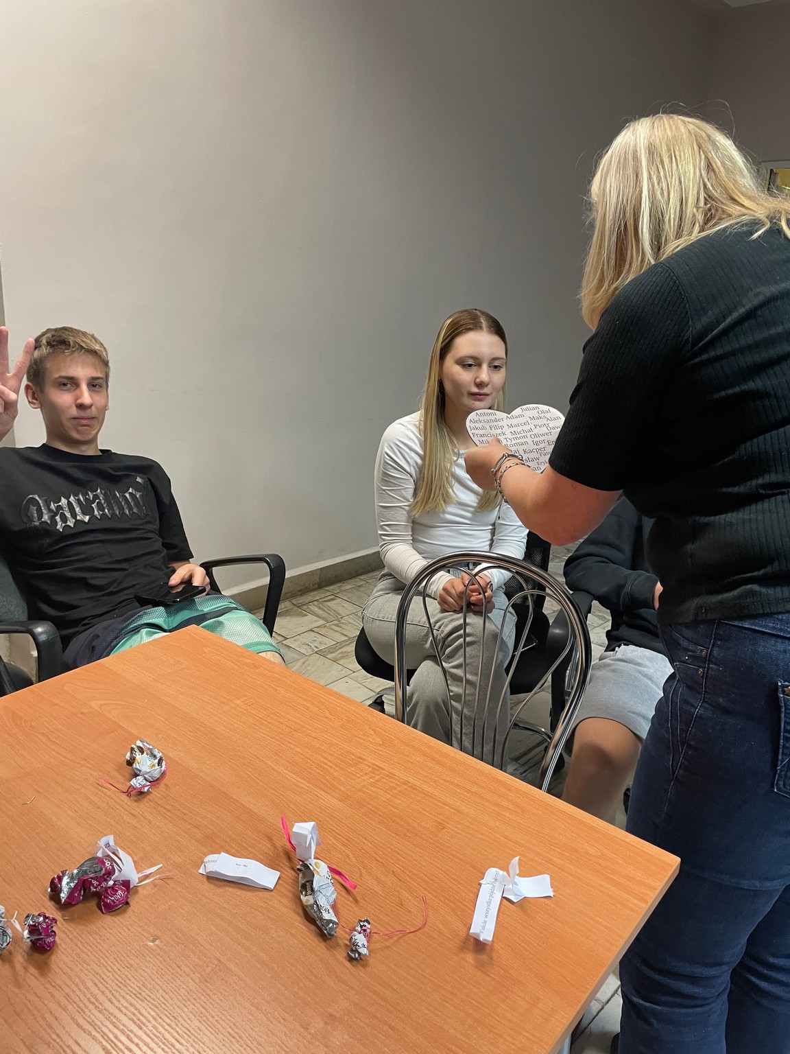 Magiczny i pełen radości wieczór andrzejkowy w naszej bursie!