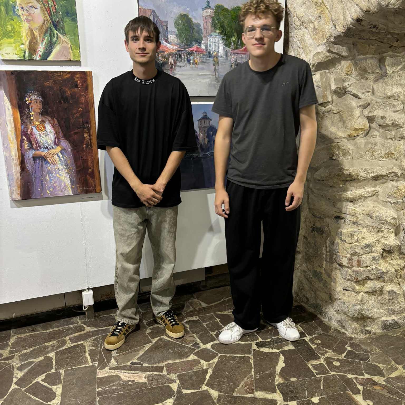 Spotkanie ze Sztuką – Wystawa „Barwy Małopolski” w Galerii u Jaksy-min